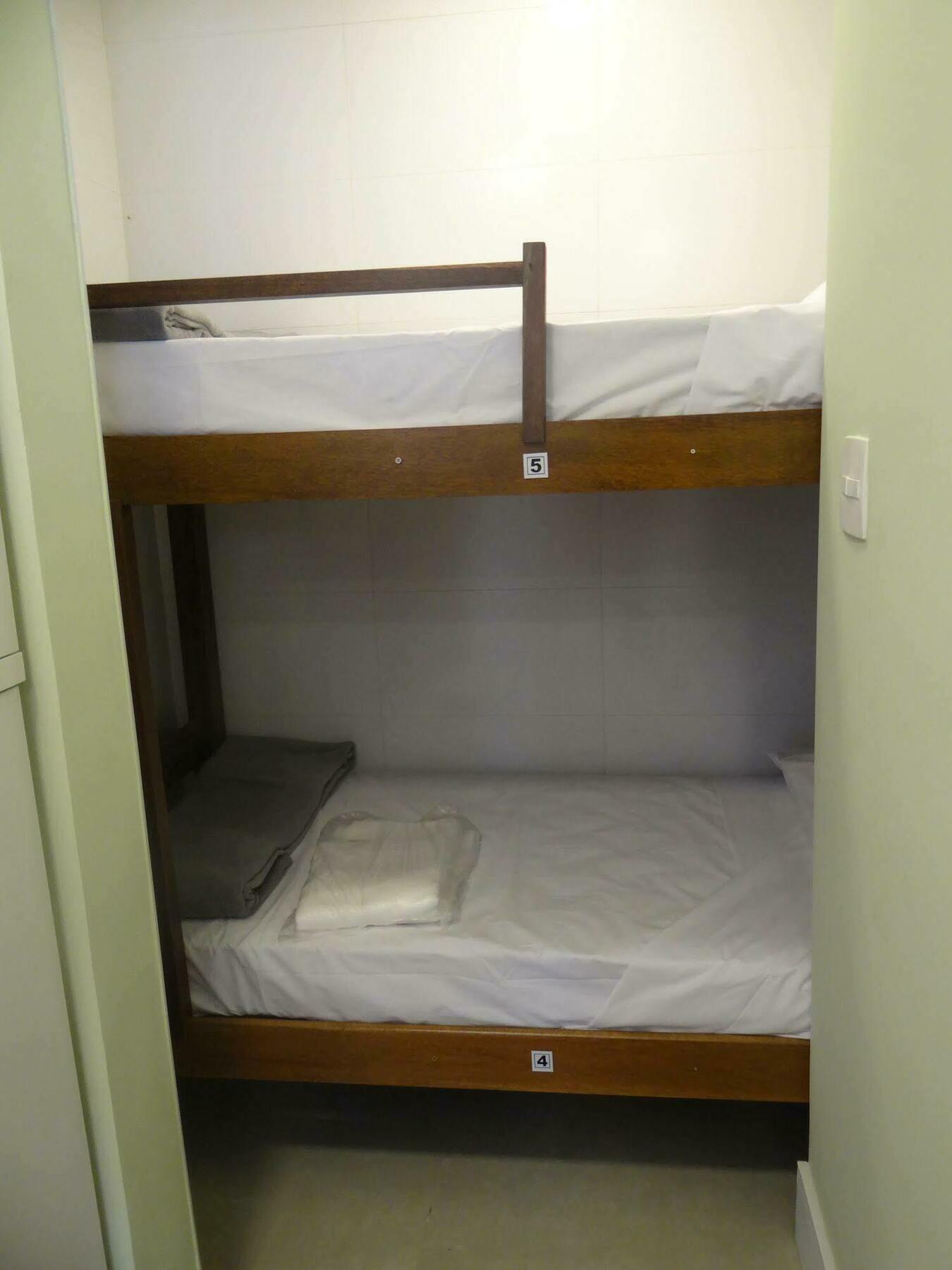 Vertical Albergue *